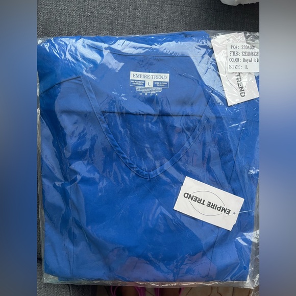 Royal Blue Empire Trend Premium Medical Scrubs Set - Stylish & Comfortable - Picture 2 of 3